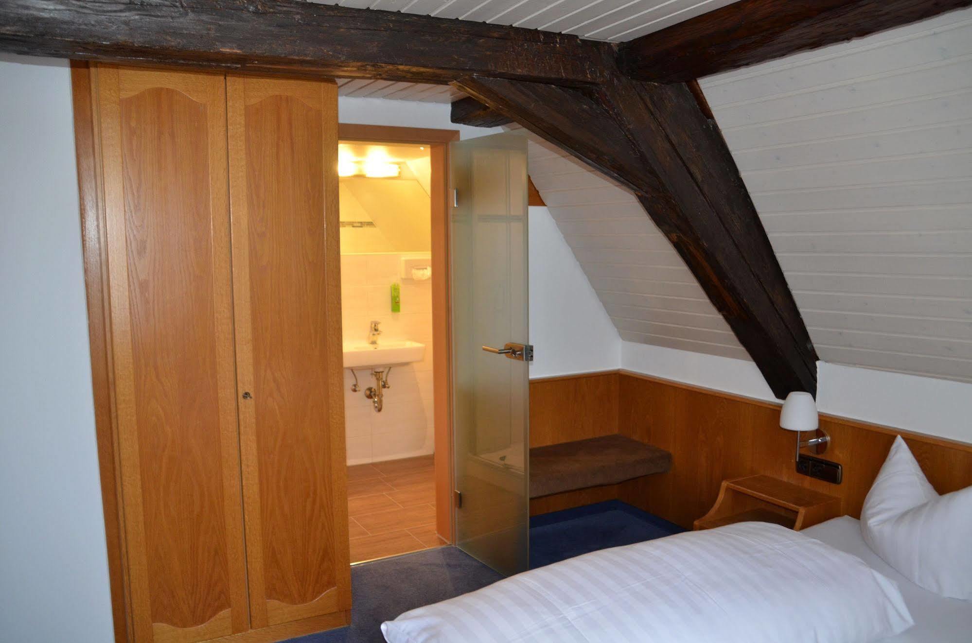 Adler Guest house 3*